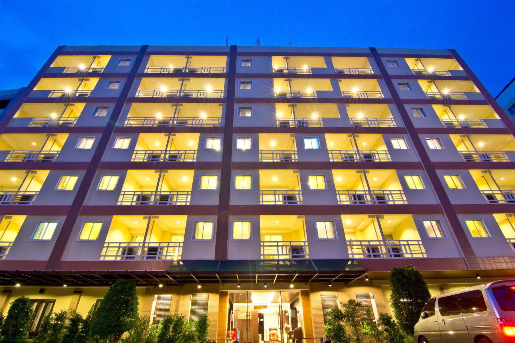 Golden Sea Pattaya Hotel Bagian luar foto