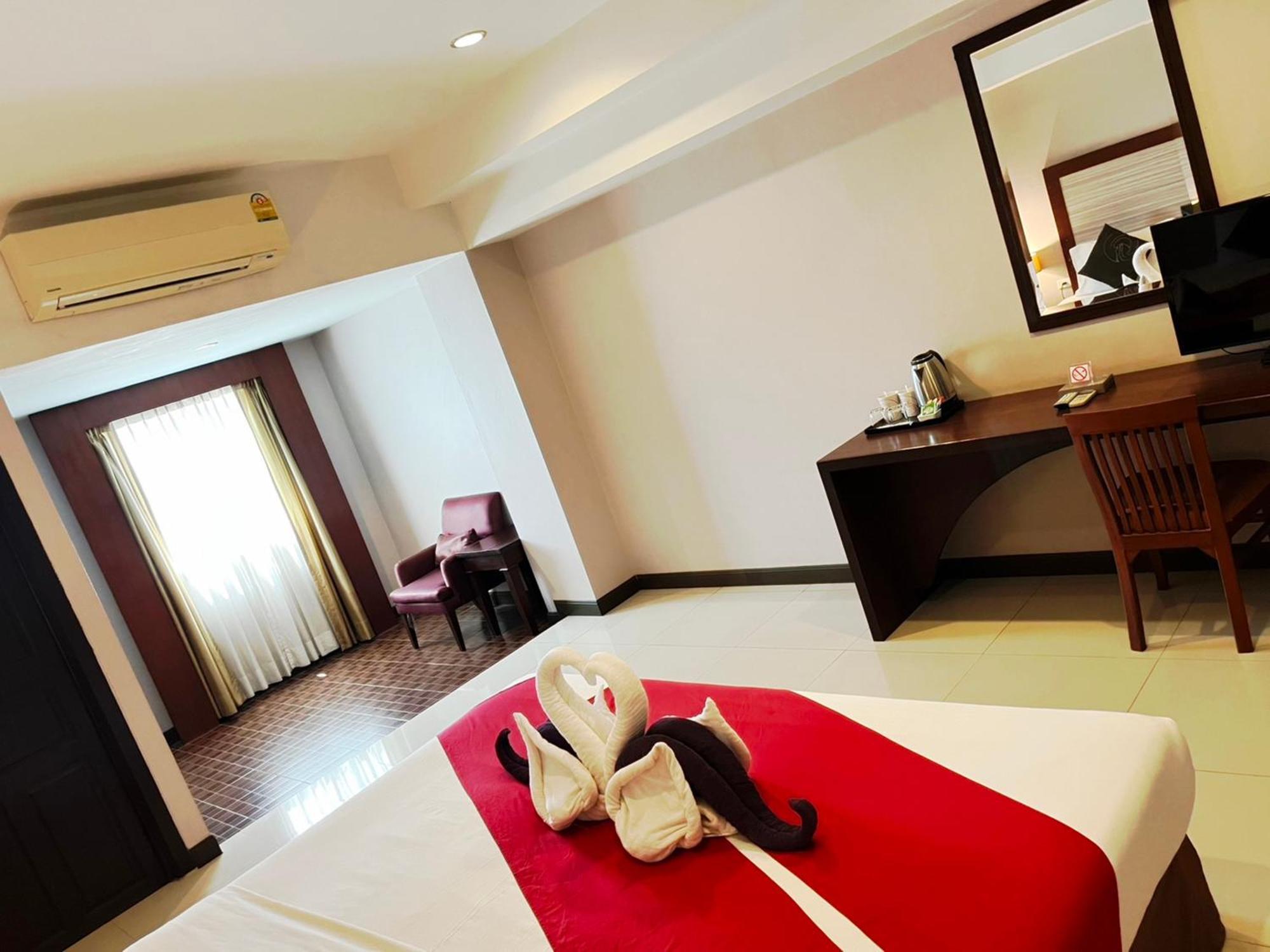 Golden Sea Pattaya Hotel Ruang foto