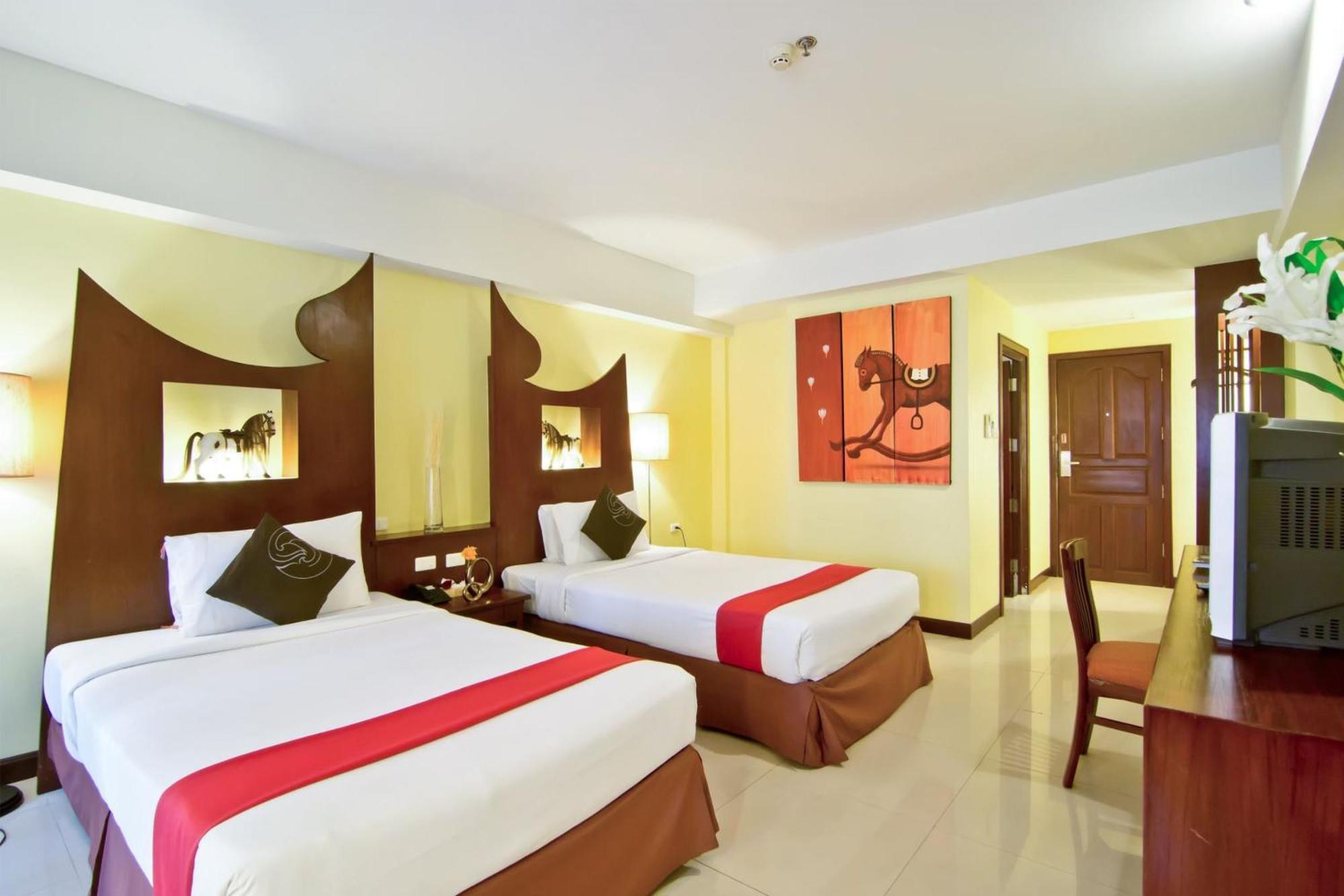 Golden Sea Pattaya Hotel Ruang foto