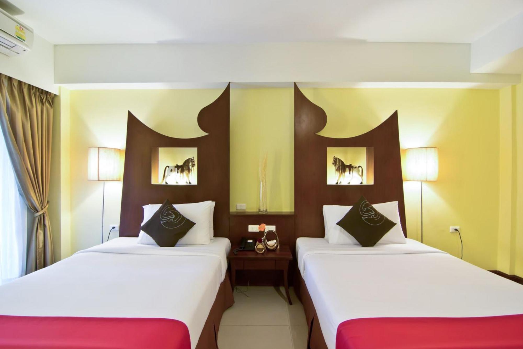 Golden Sea Pattaya Hotel Bagian luar foto
